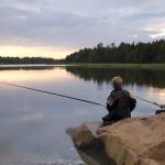 Kinder Angeln Friedfische Am See In Schweden (Smaland)